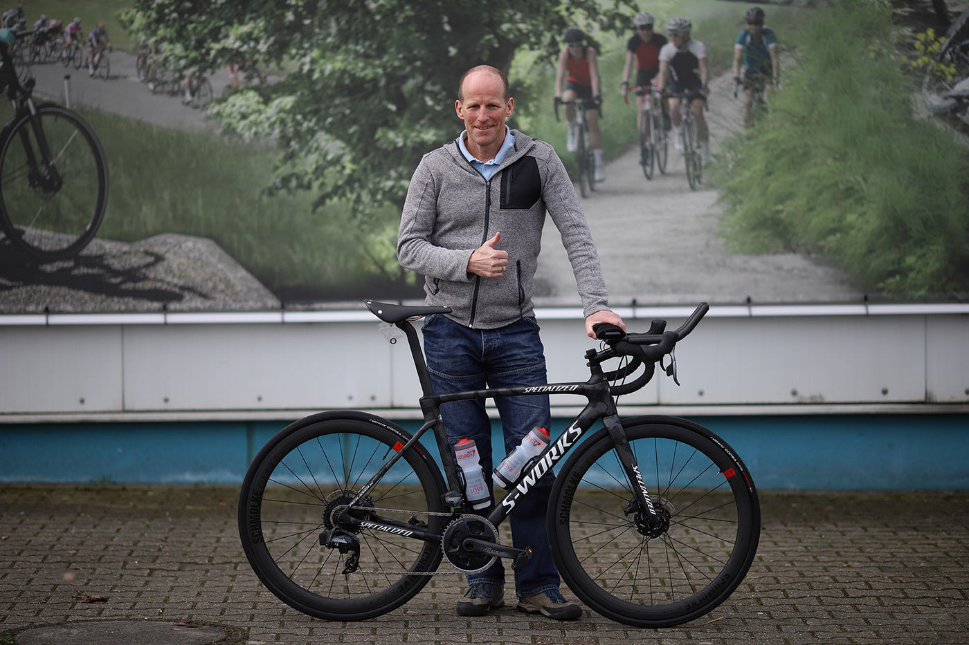 Alexander Schmitz mit Specialized Roubaix S-Works