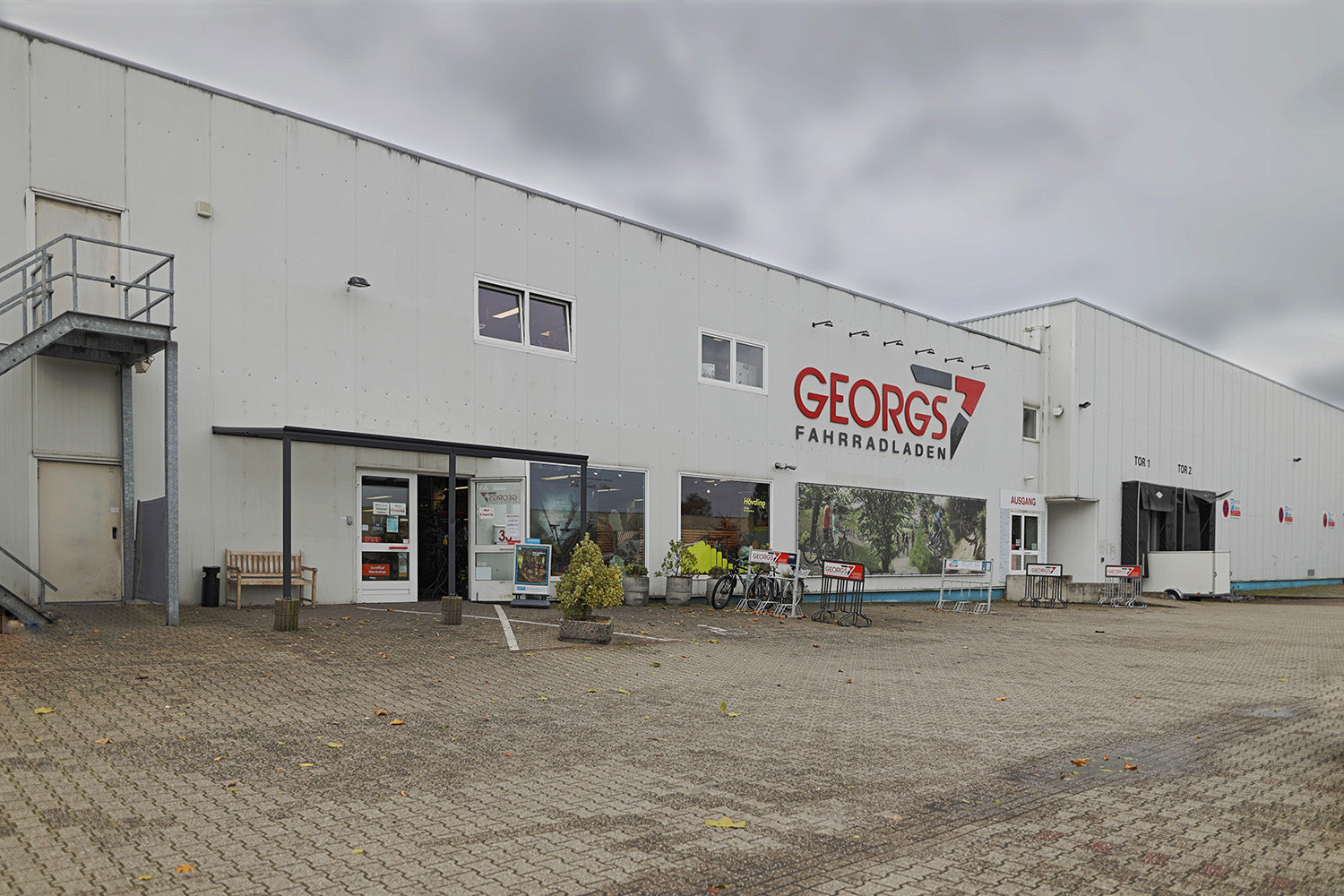 Außenansicht von Georgs Fahrradladen in Mönchengladbach