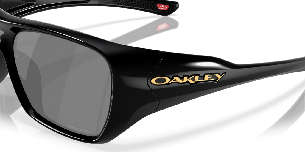 Oakley Chaminade in Polished Black mit Prizm Black Gläsern, mit Bügeldetail