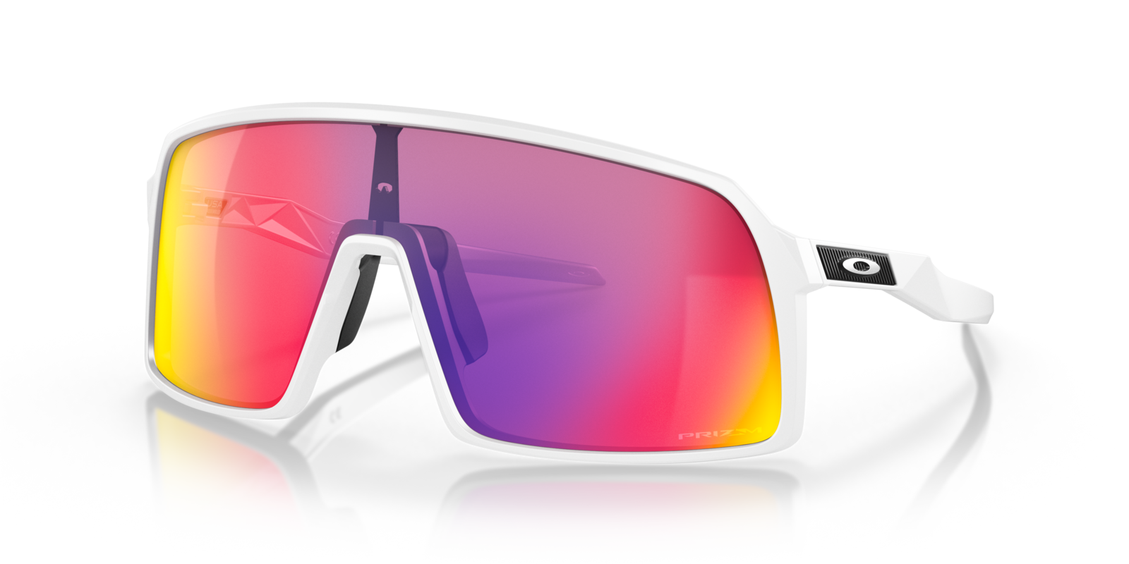 Oakley Sutro in Matte White mit Prizm Road Gläsern, schräg von vorn